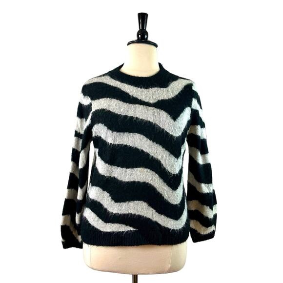 Who What Wear Sweater Crew Neck Fuzzy Zebra Black Gray Women’s Size XL - Picture 2 of 12
